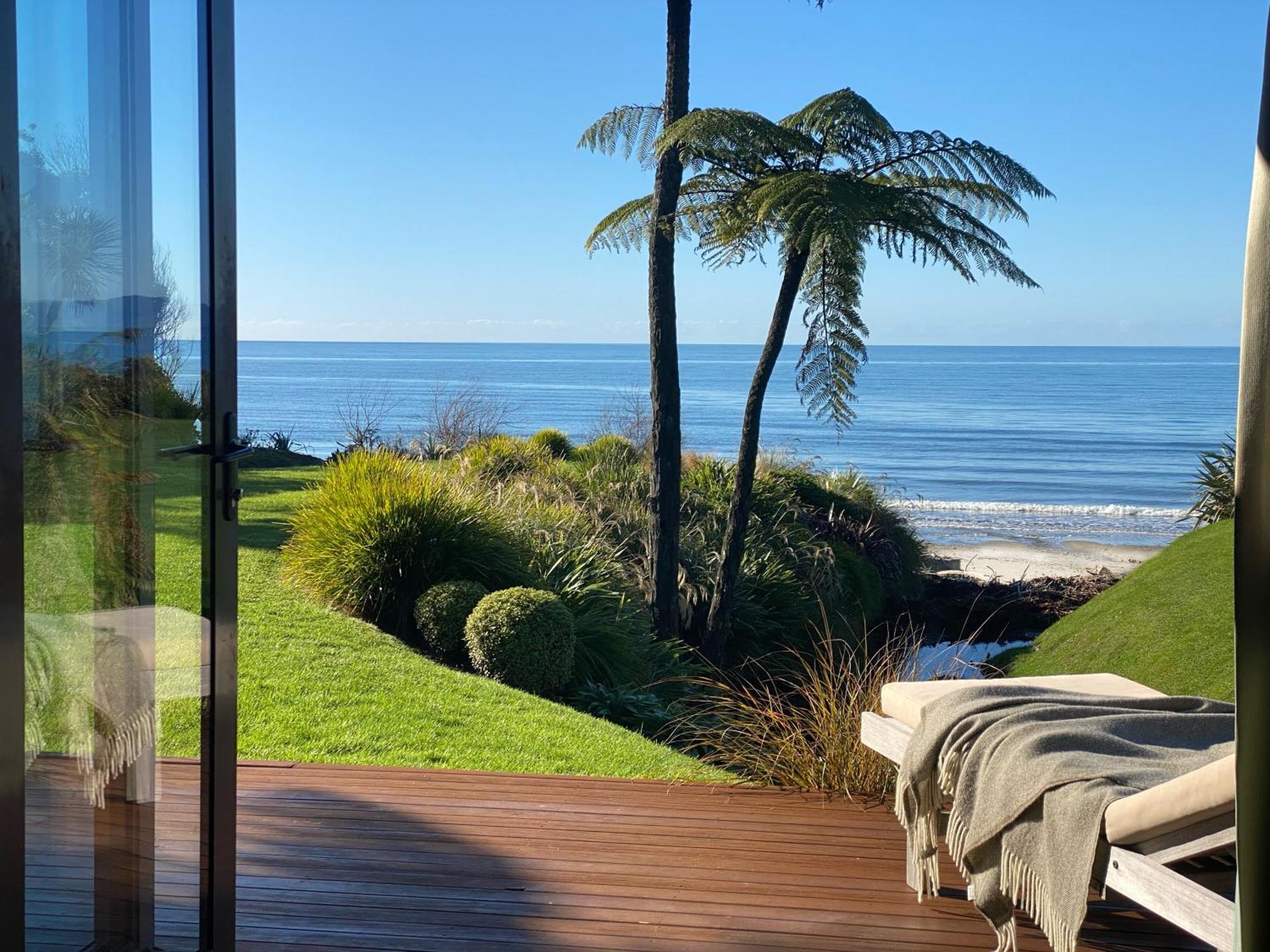 Adrift In Golden Bay- Absolute Beachfront Villas (Adults Only) Collingwood Eksteriør bilde