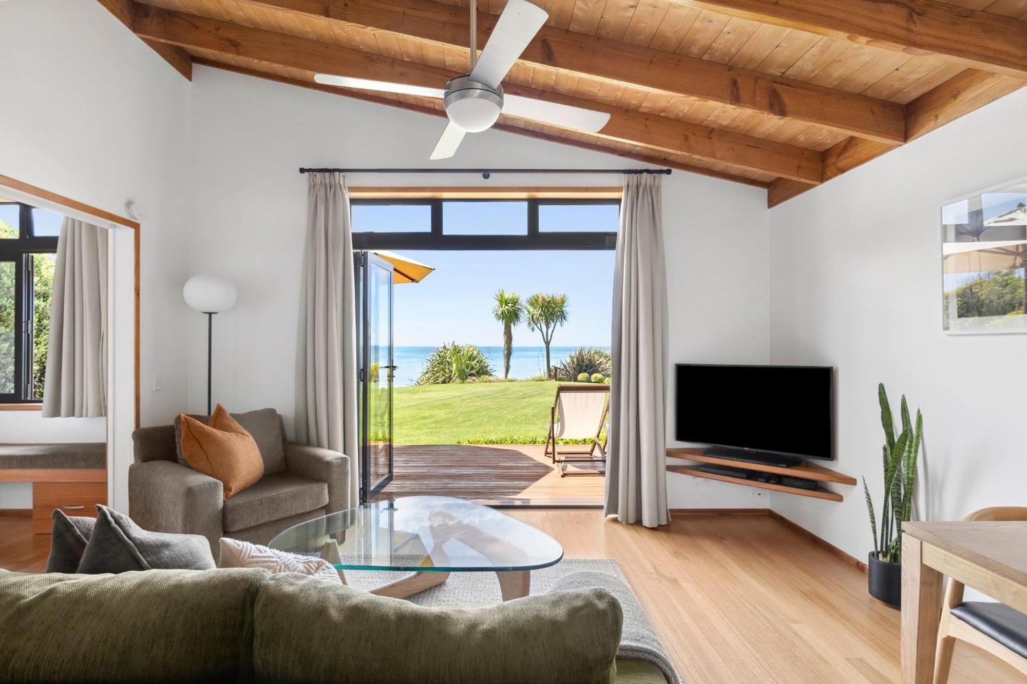 Adrift In Golden Bay- Absolute Beachfront Villas (Adults Only) Collingwood Eksteriør bilde